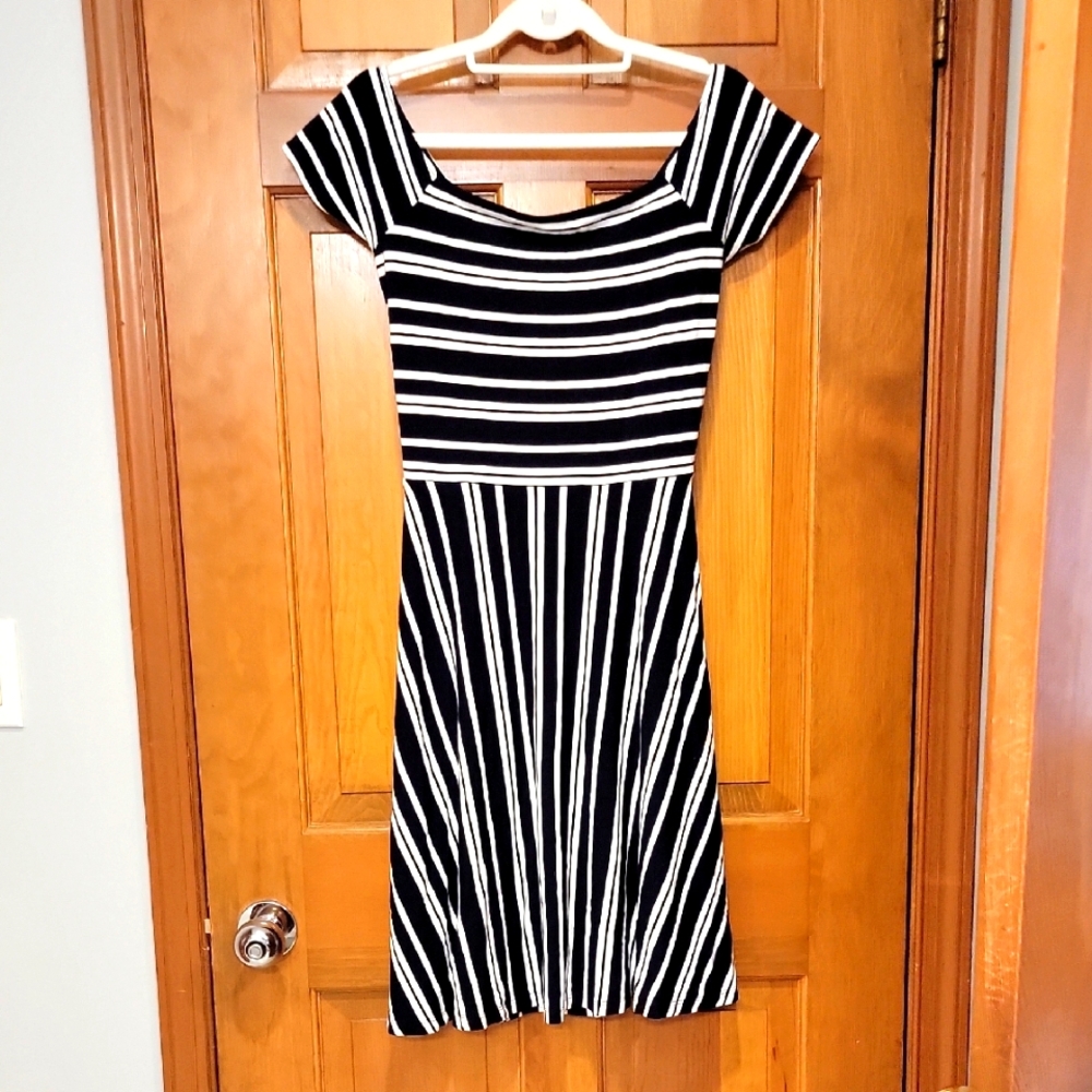 LOFT Navy and White Fit and Flare Midi Dress With Cross Back Size Small